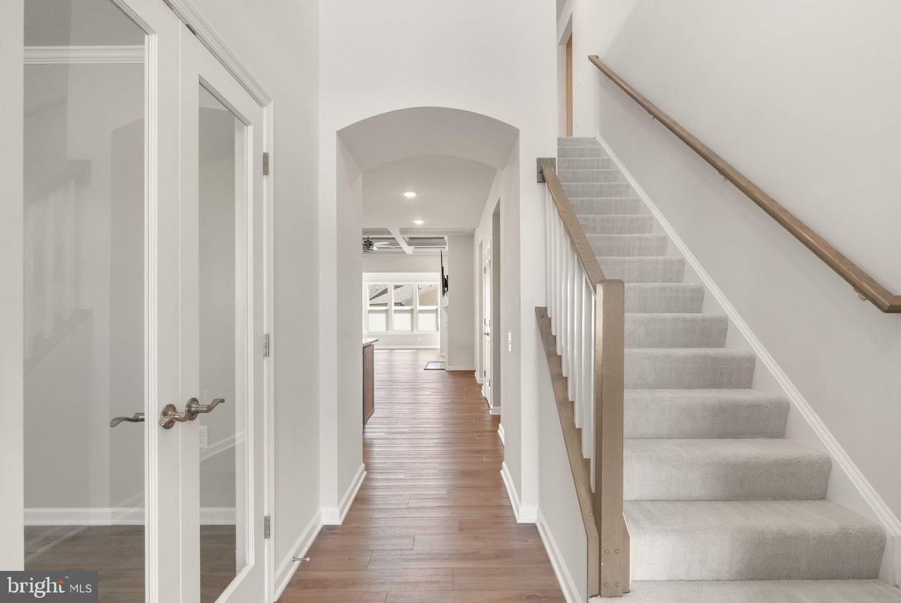 15795 Gardenia Ridge Way - Photo 5 of 50