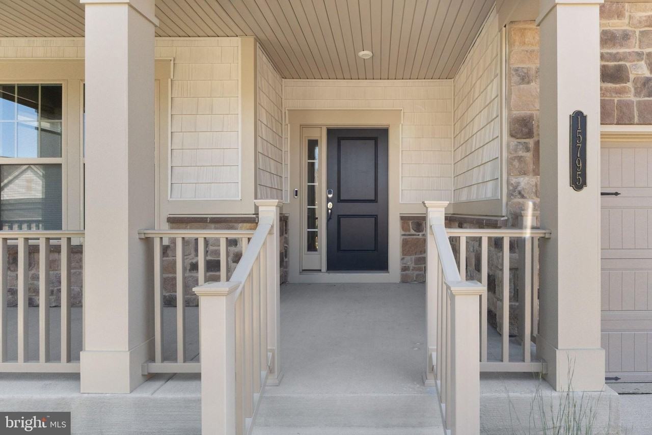 15795 Gardenia Ridge Way - Photo 6 of 50