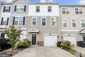 featured image of 402 Honeyberry Ln