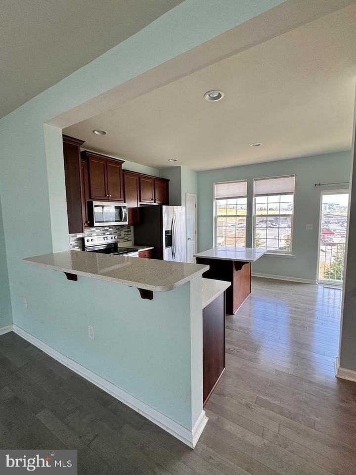 50 Landis Ct - Photo 5 of 29