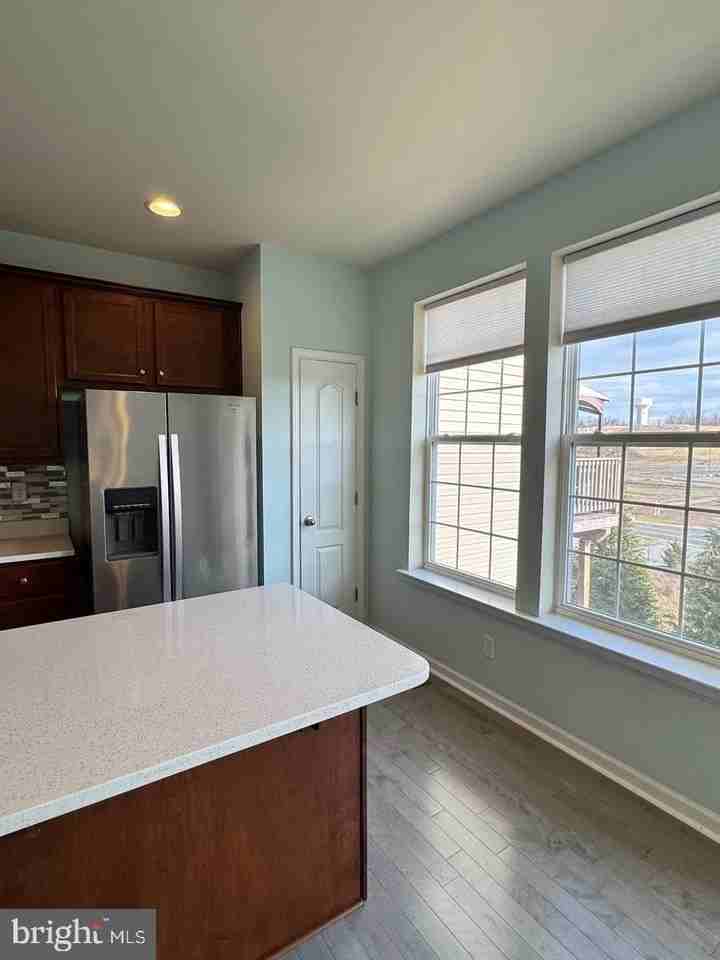 50 Landis Ct - Photo 7 of 29