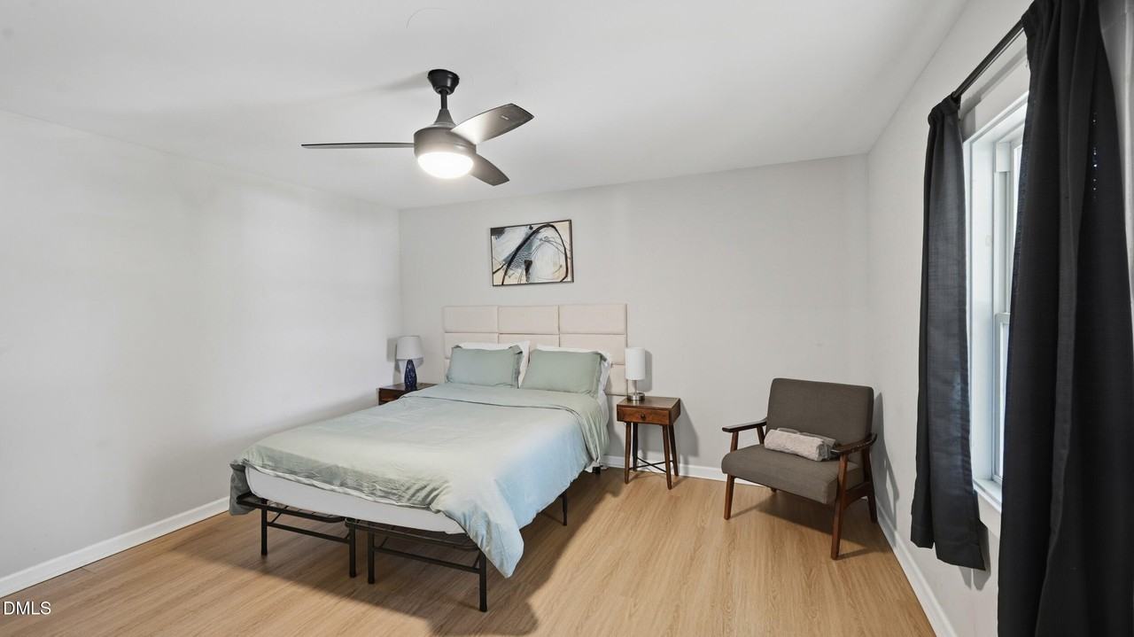 1208 Drew St - Photo 4 of 25
