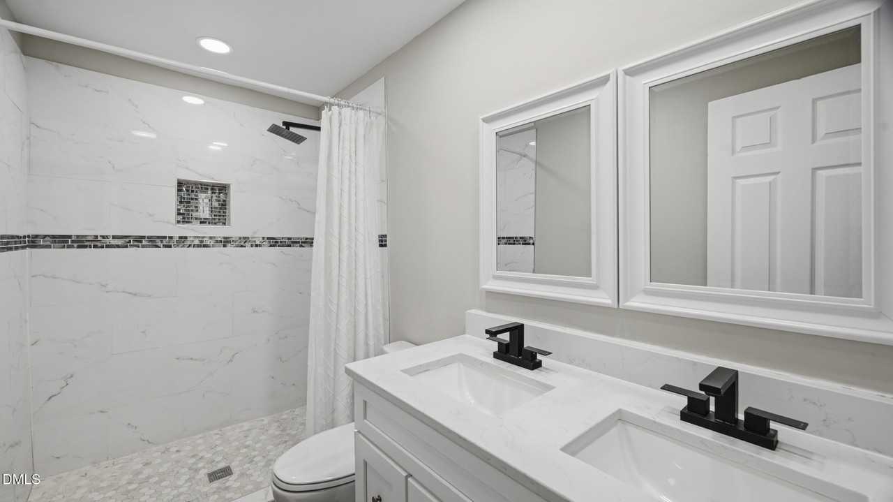 1208 Drew St - Photo 6 of 25