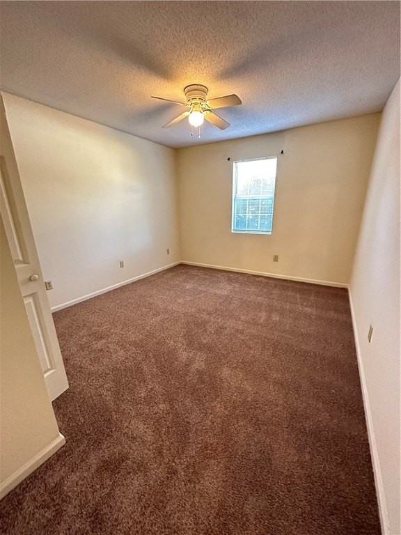 606 N Pointe Crk - Photo 3 of 9