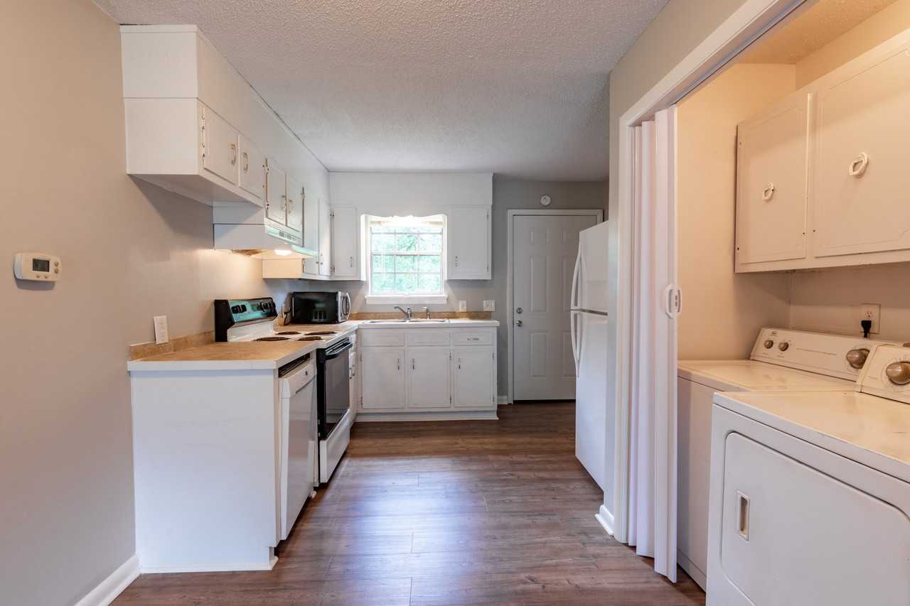 8810 Springfield Rd #B - Photo 6 of 20