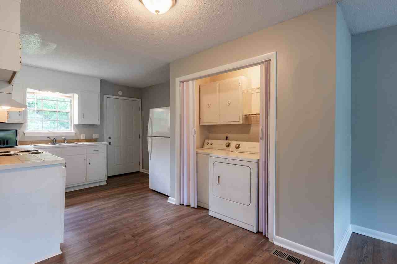 8810 Springfield Rd #B - Photo 7 of 20