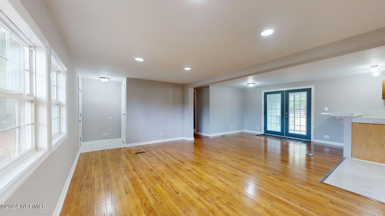 741 Cindas Ln #1 - Photo 4 of 15