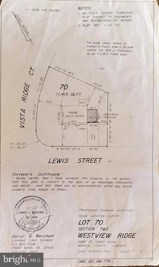 556 Lewis St - Photo 4 of 4