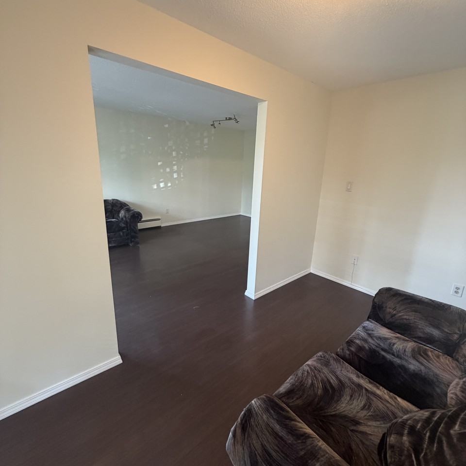 601 North Road #211 - Photo 6 of 17