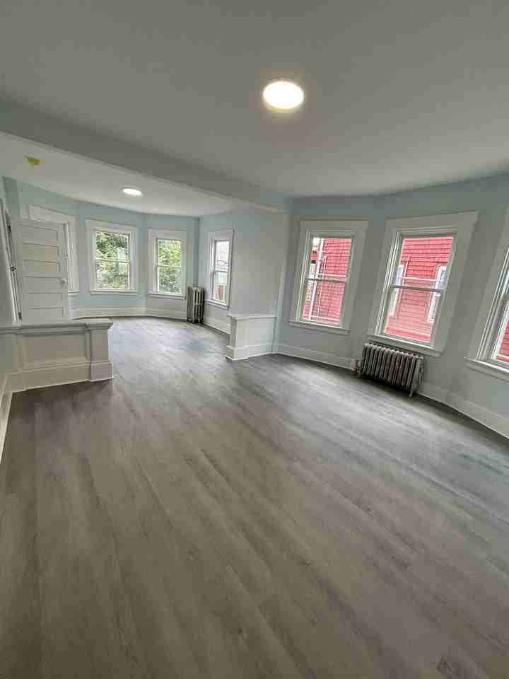 73 Glenham St #3 - Photo 5 of 6