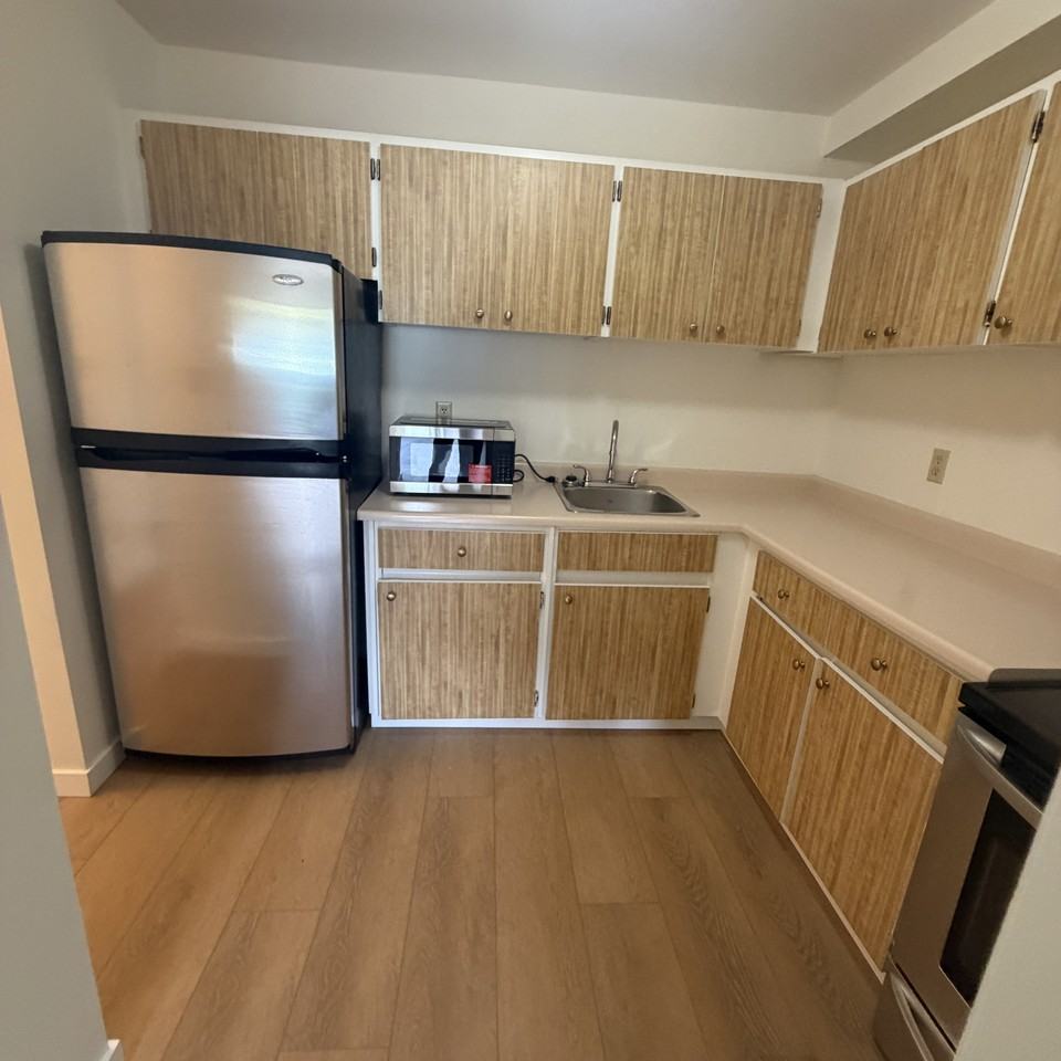 601 North Road #202 - Photo 2 of 15