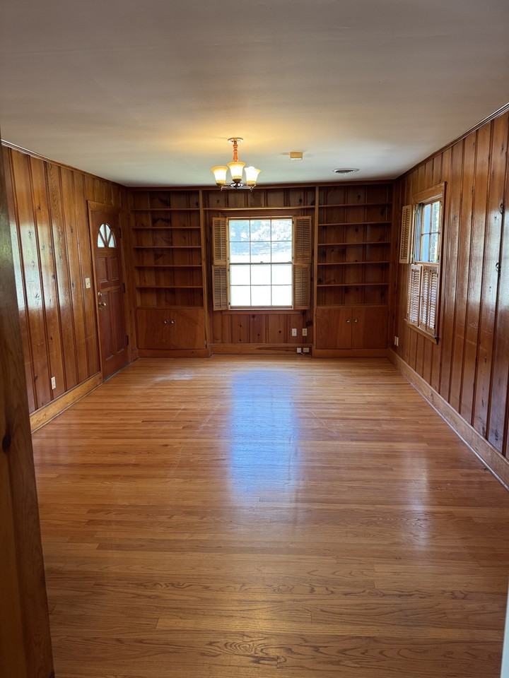 527 College Hill Rd #1 - Photo 4 of 13
