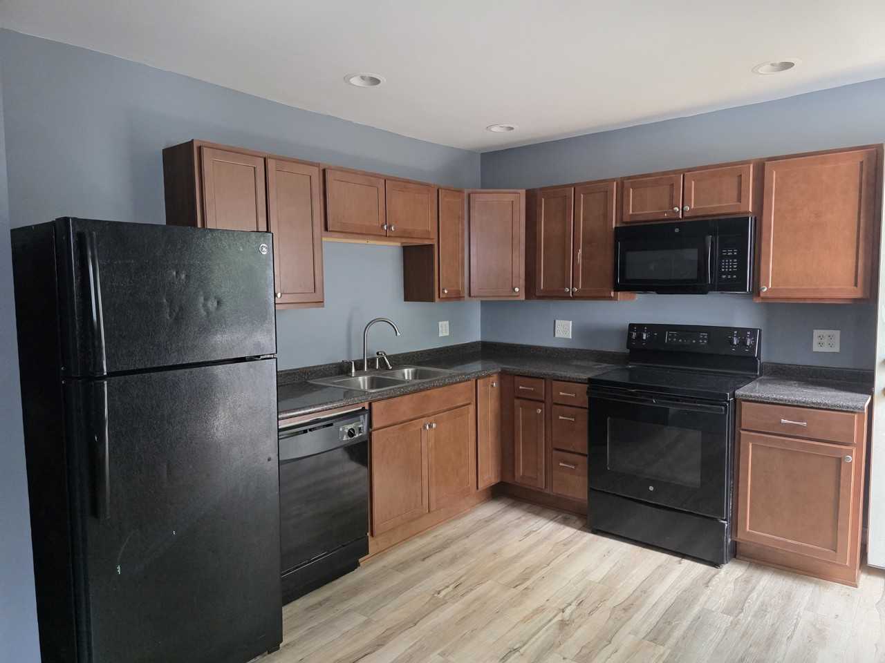 917 Sullivant Ave #1