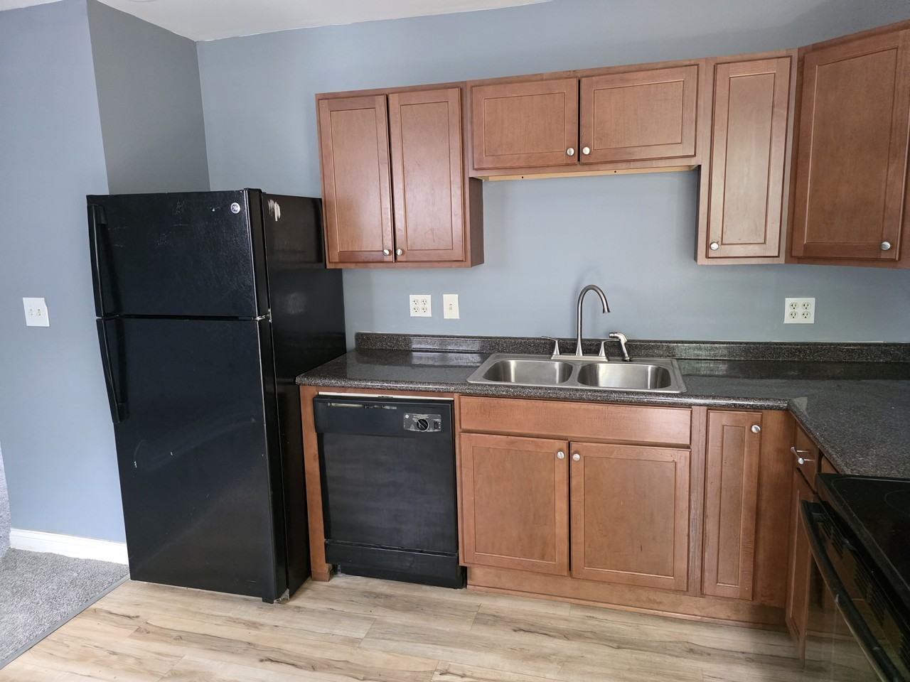 917 Sullivant Ave #1 - Photo 2 of 10
