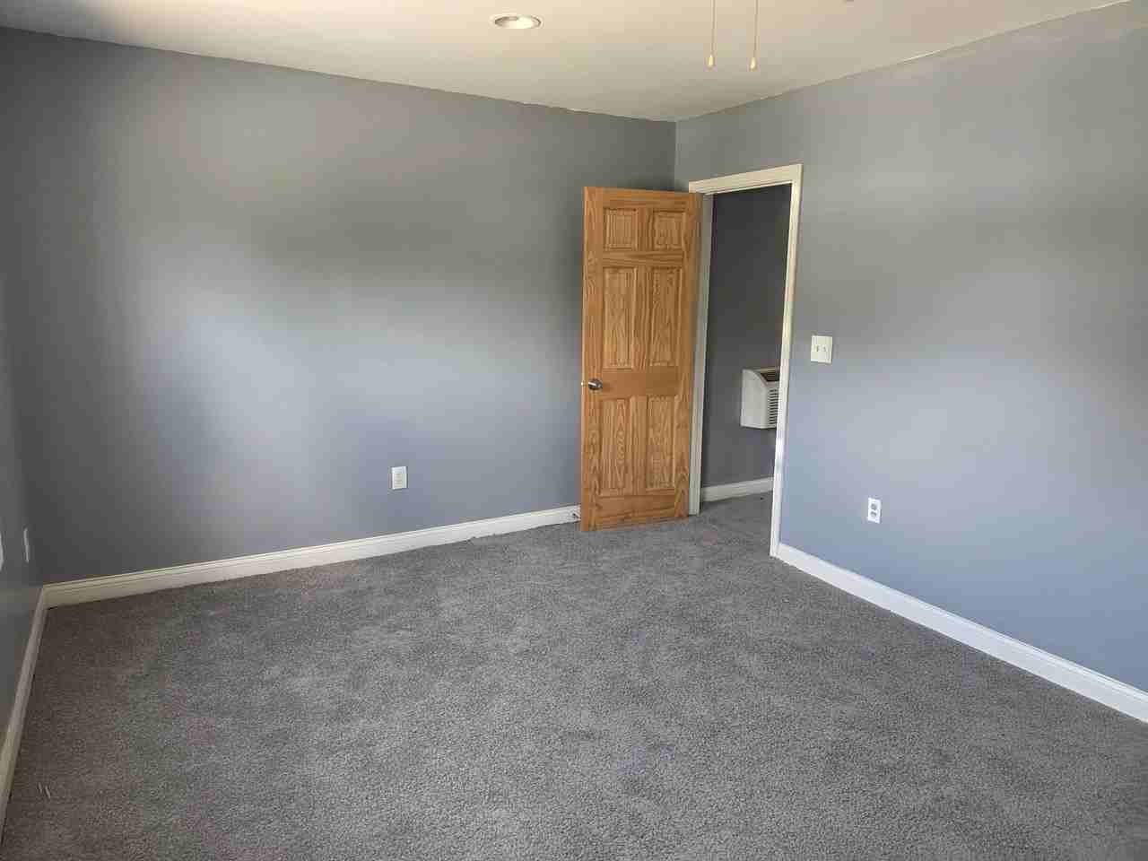 917 Sullivant Ave #1 - Photo 4 of 10