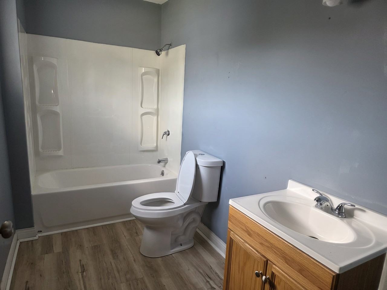 917 Sullivant Ave #1 - Photo 6 of 10