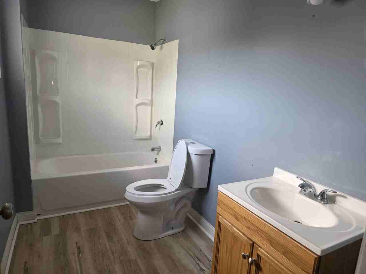 917 Sullivant Ave #1 - Photo 7 of 10
