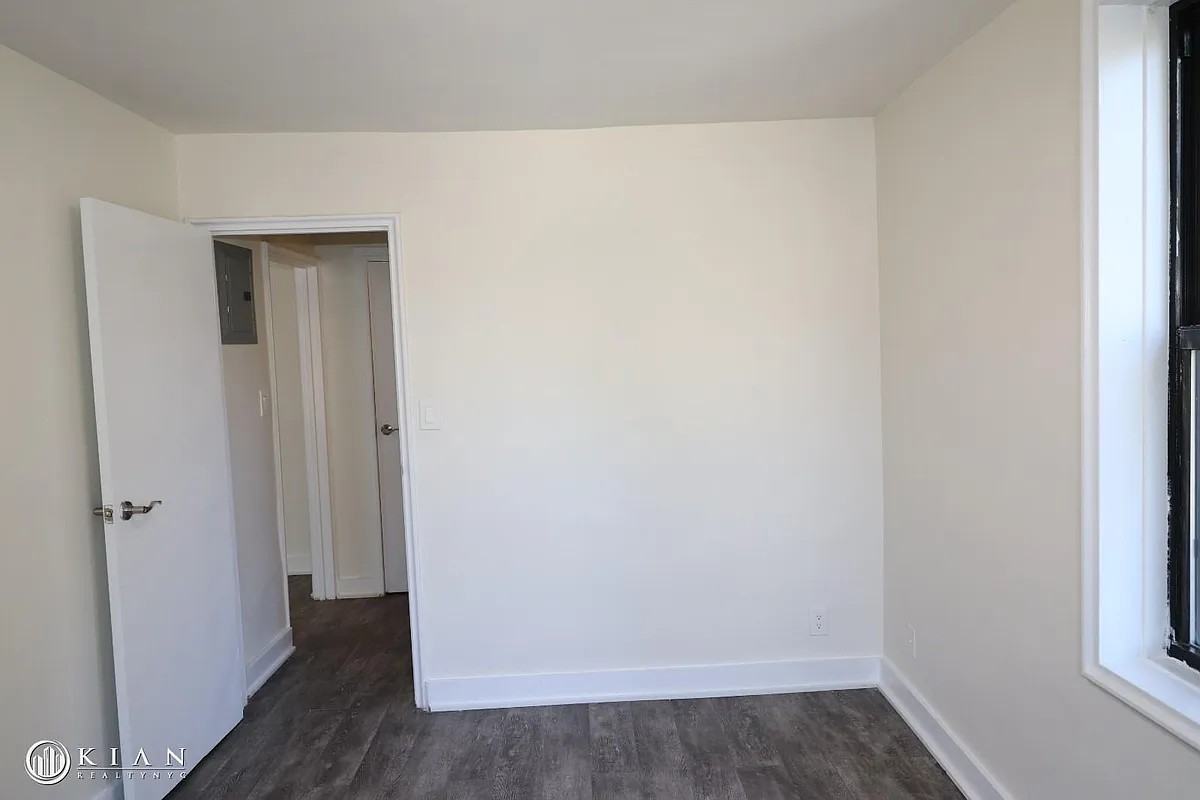 41-40 Denman Street #4L - Photo 3 of 8