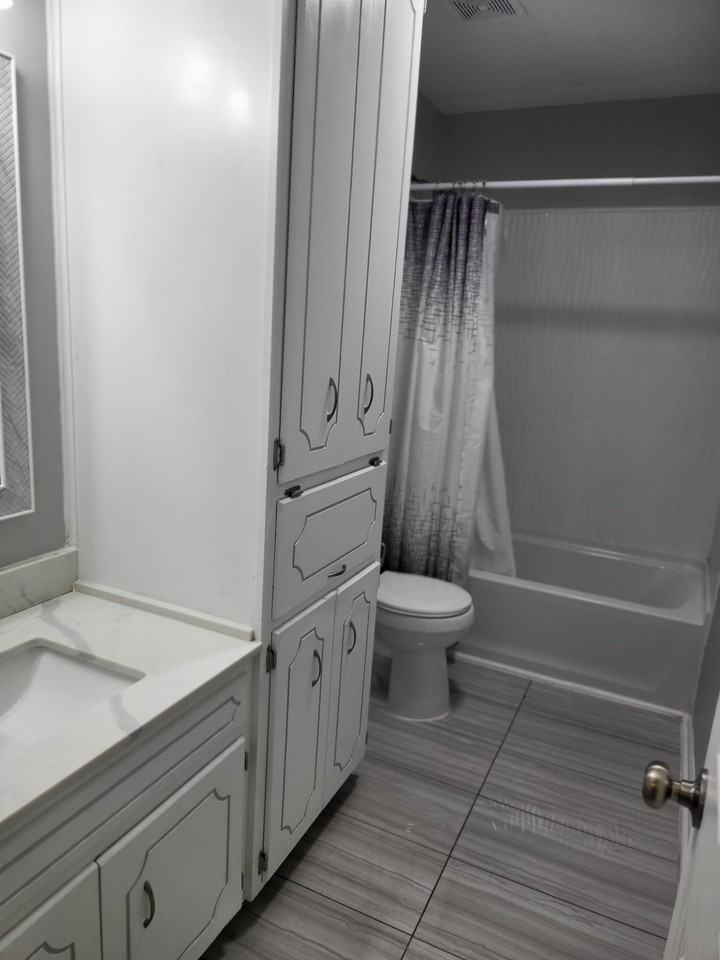 106 Dee Ct #1 - Photo 5 of 34