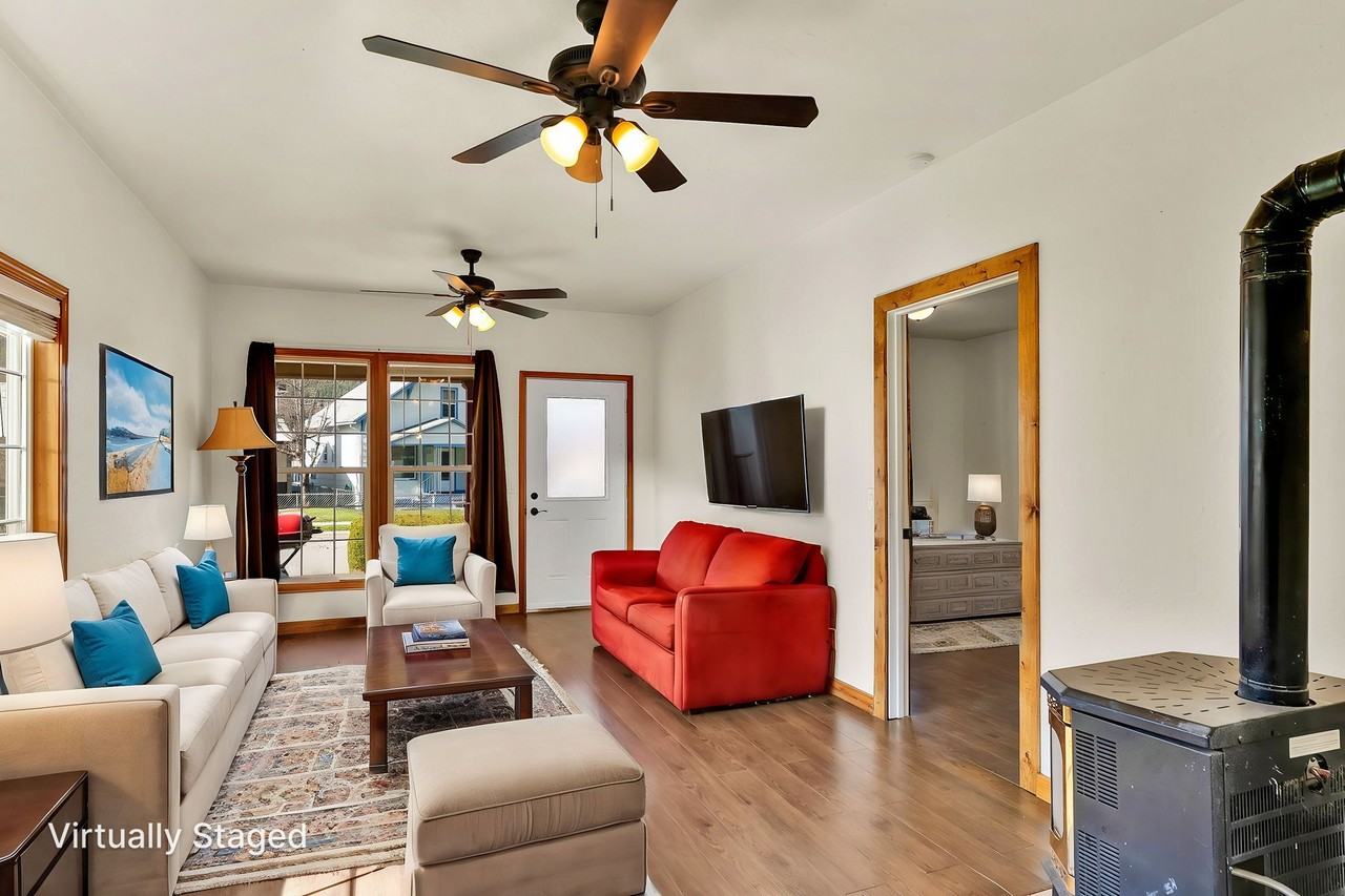 16 W Mullan Ave #2 - Photo 3 of 29