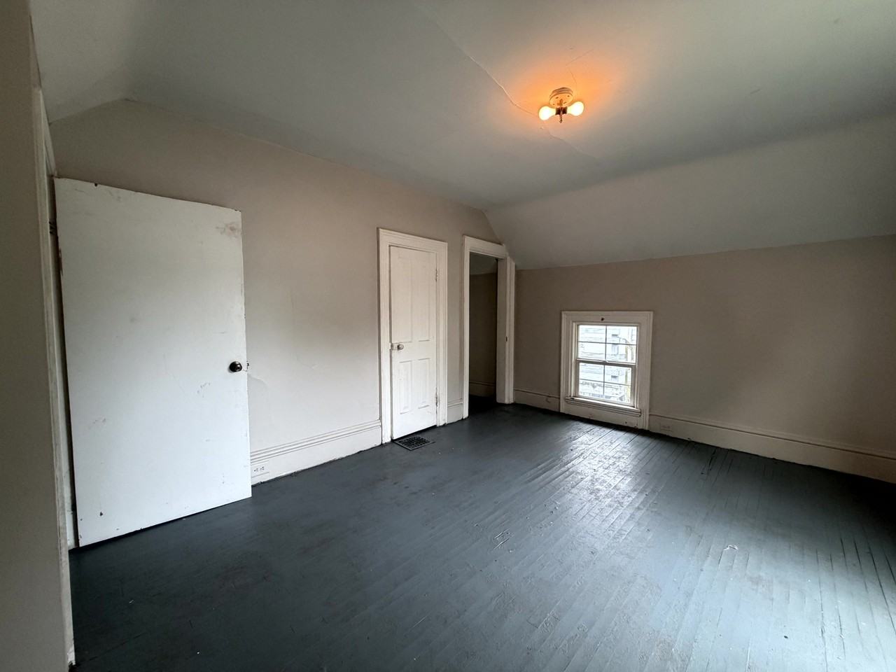 509 W Marion St #B - Photo 3 of 6