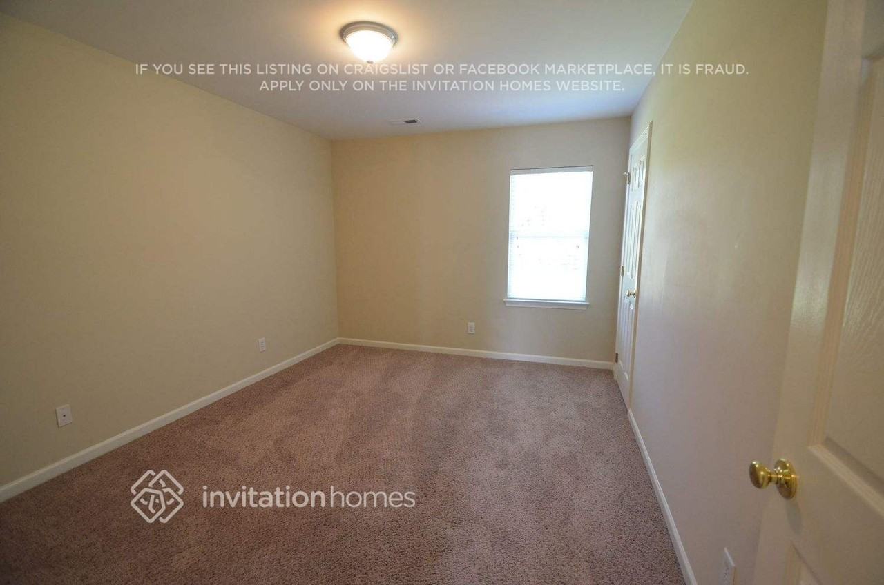 4418 Chadsworth Ct - Photo 5 of 9