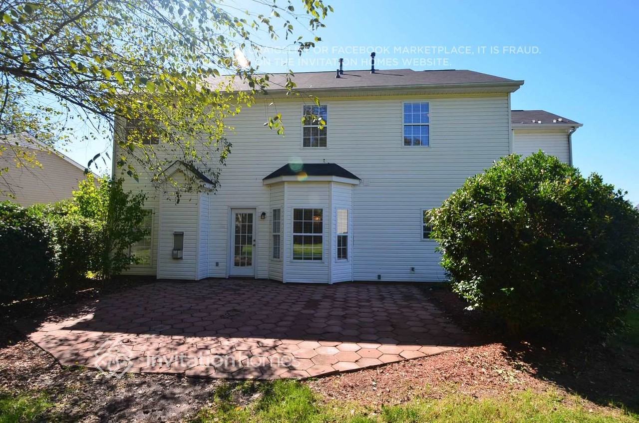 4418 Chadsworth Ct - Photo 7 of 9