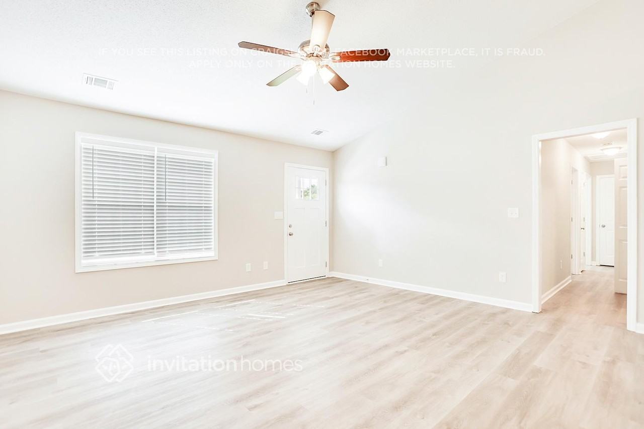 17 Thorn Thicket Ct - Photo 4 of 25