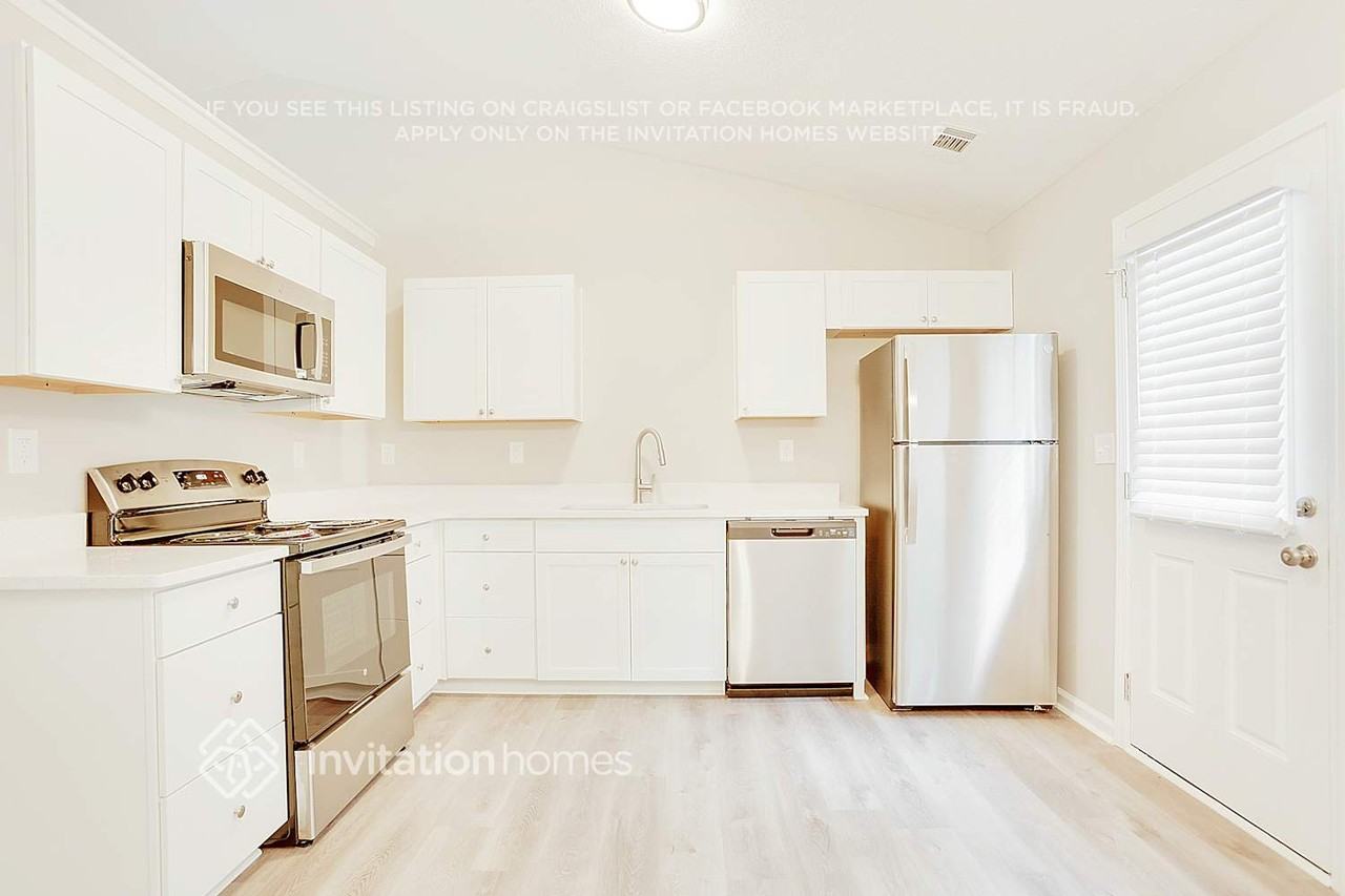 17 Thorn Thicket Ct - Photo 7 of 25