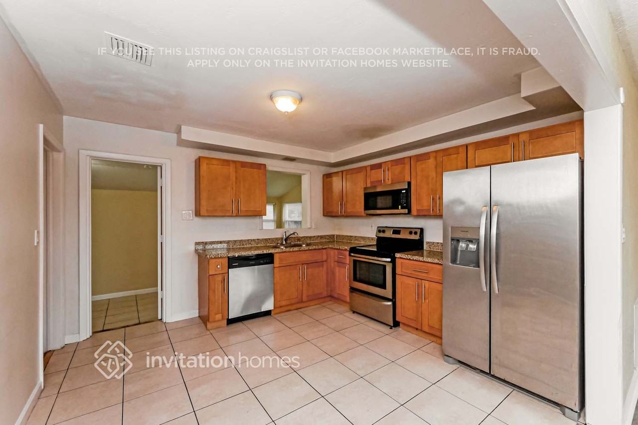 6315 Sw 24th St - Photo 7 of 17