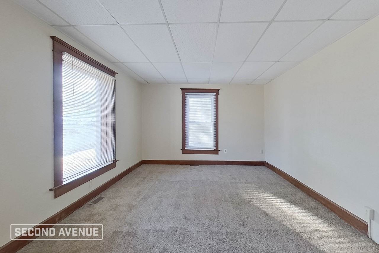 530 E Sycamore St - Photo 2 of 31