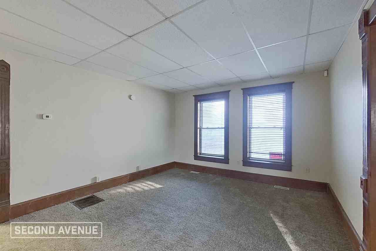 530 E Sycamore St - Photo 6 of 31