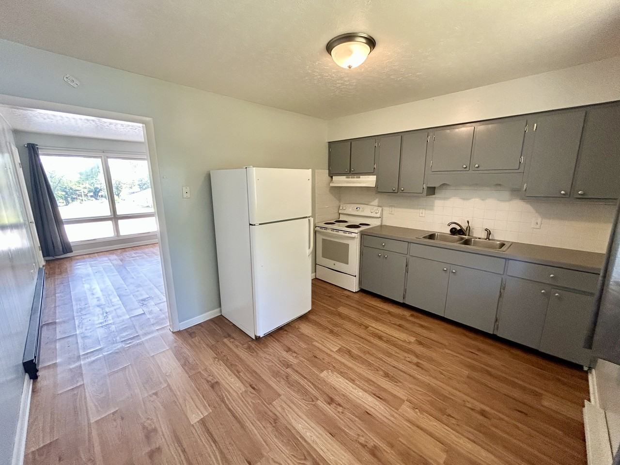 625 N Bryan Ave #15 - Photo 2 of 15