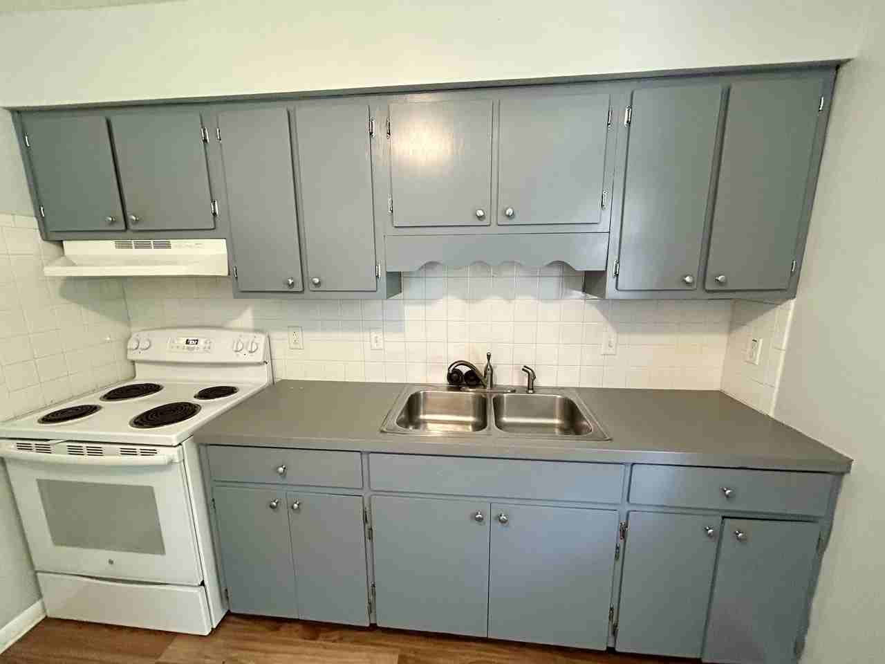 625 N Bryan Ave #15 - Photo 3 of 15