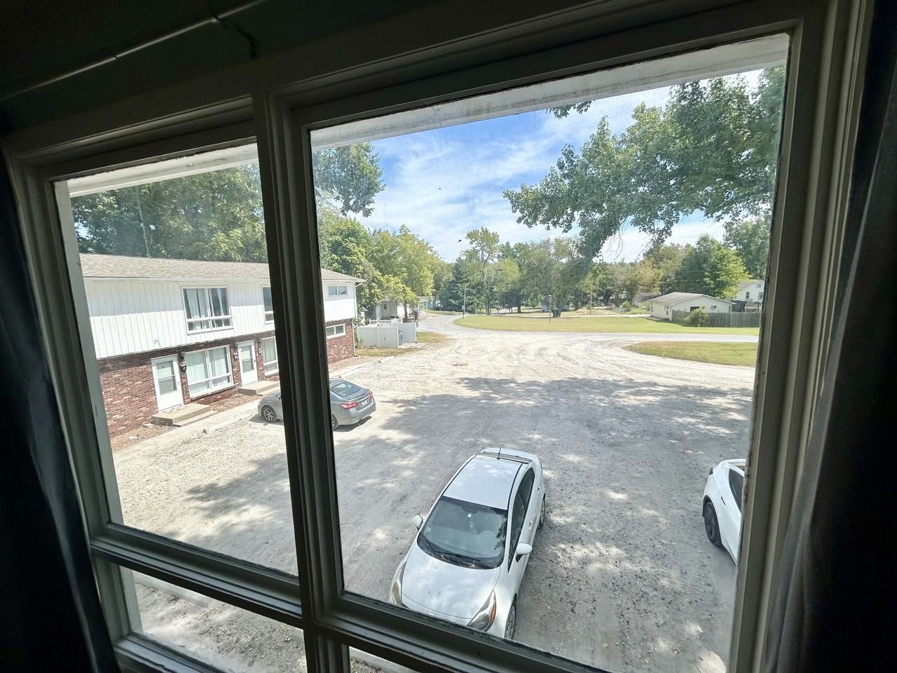 625 N Bryan Ave #15 - Photo 5 of 15
