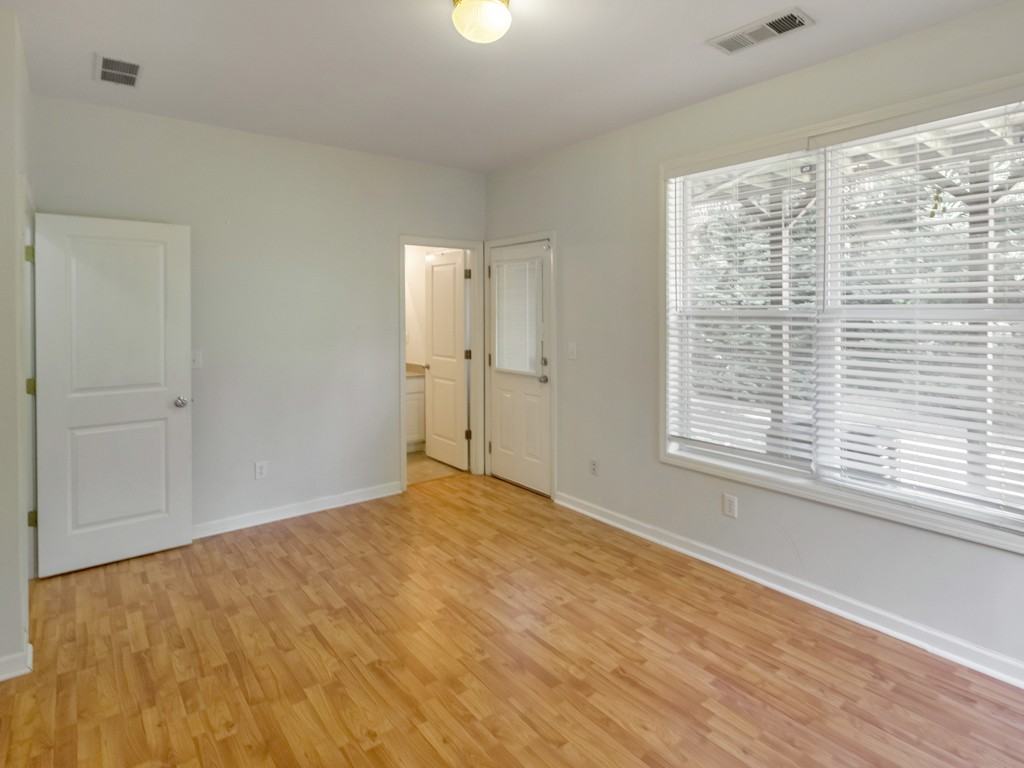 3214 Greenwood Oak Dr #1 - Photo 4 of 50