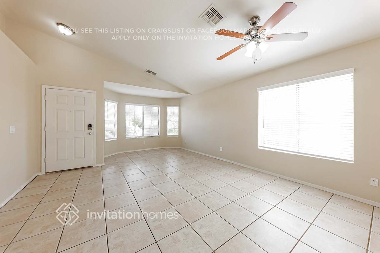 15230 N 162nd Ln - Photo 4 of 17