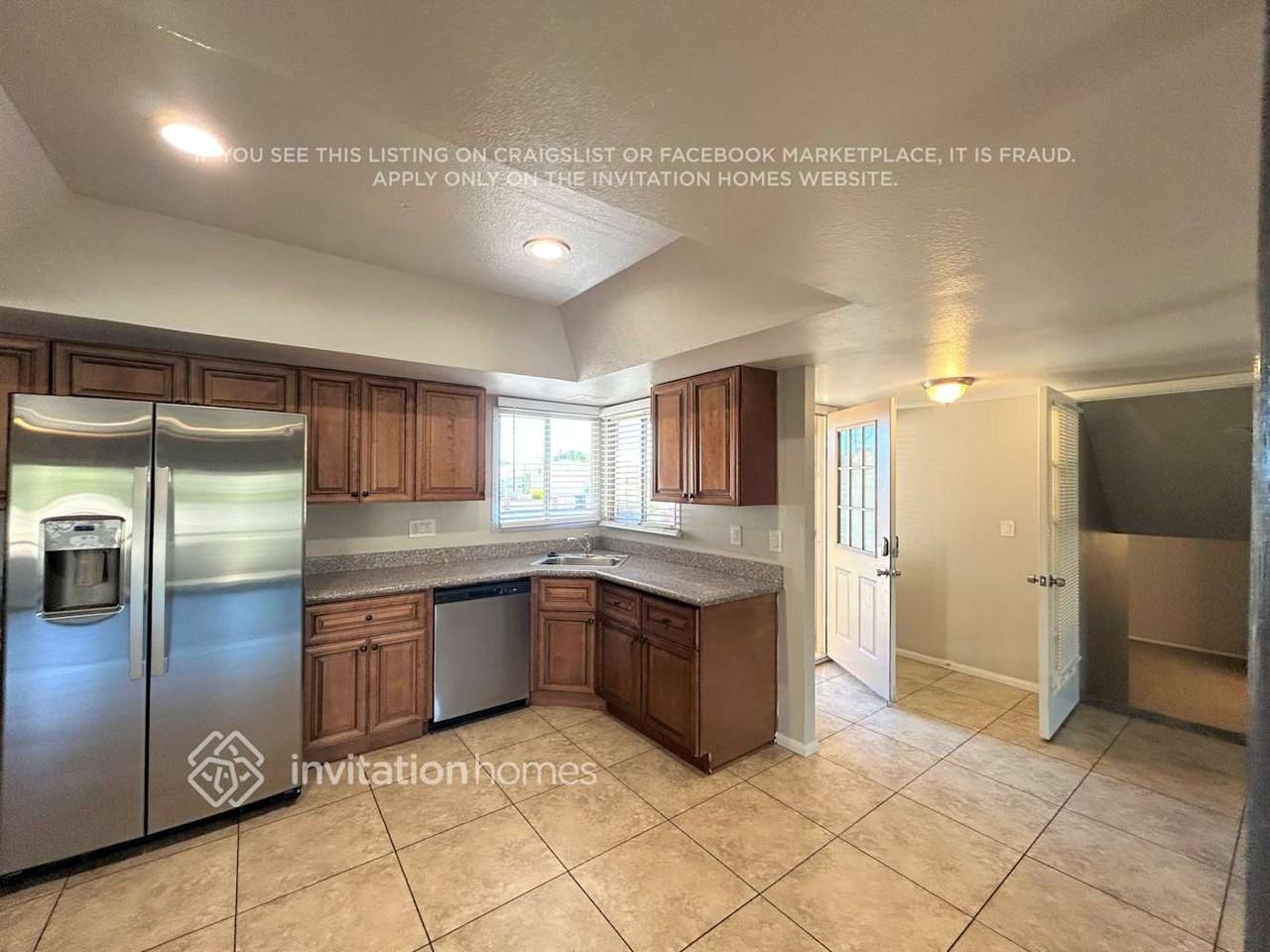 4033 W San Juan Ave - Photo 6 of 16