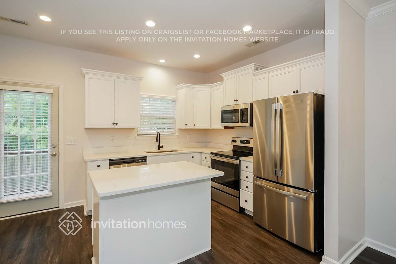 403 Tapestry Pl #201 - Photo 6 of 16