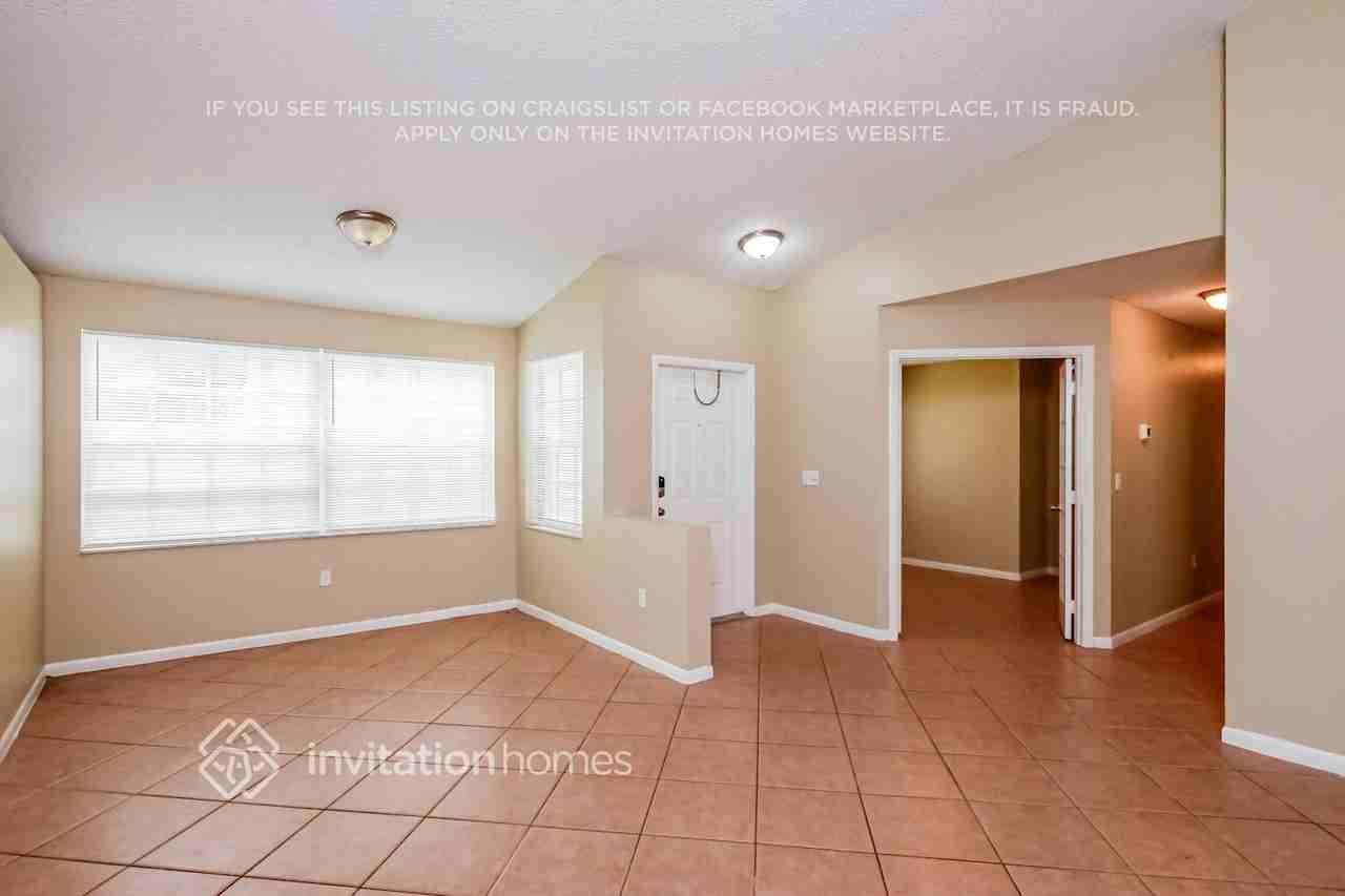 1457 Nw 156th Ave - Photo 5 of 17