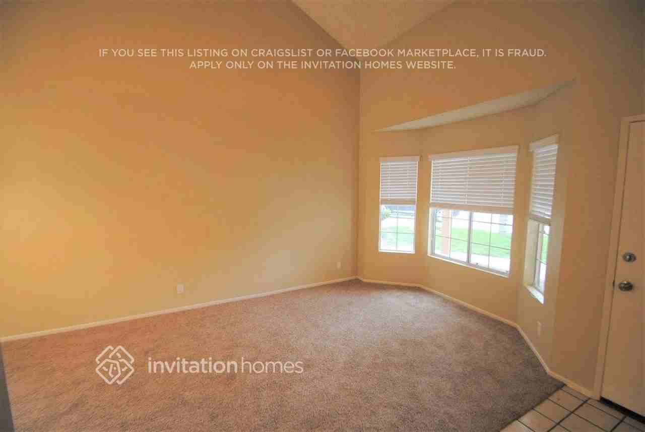 11903 Albion Way - Photo 2 of 11
