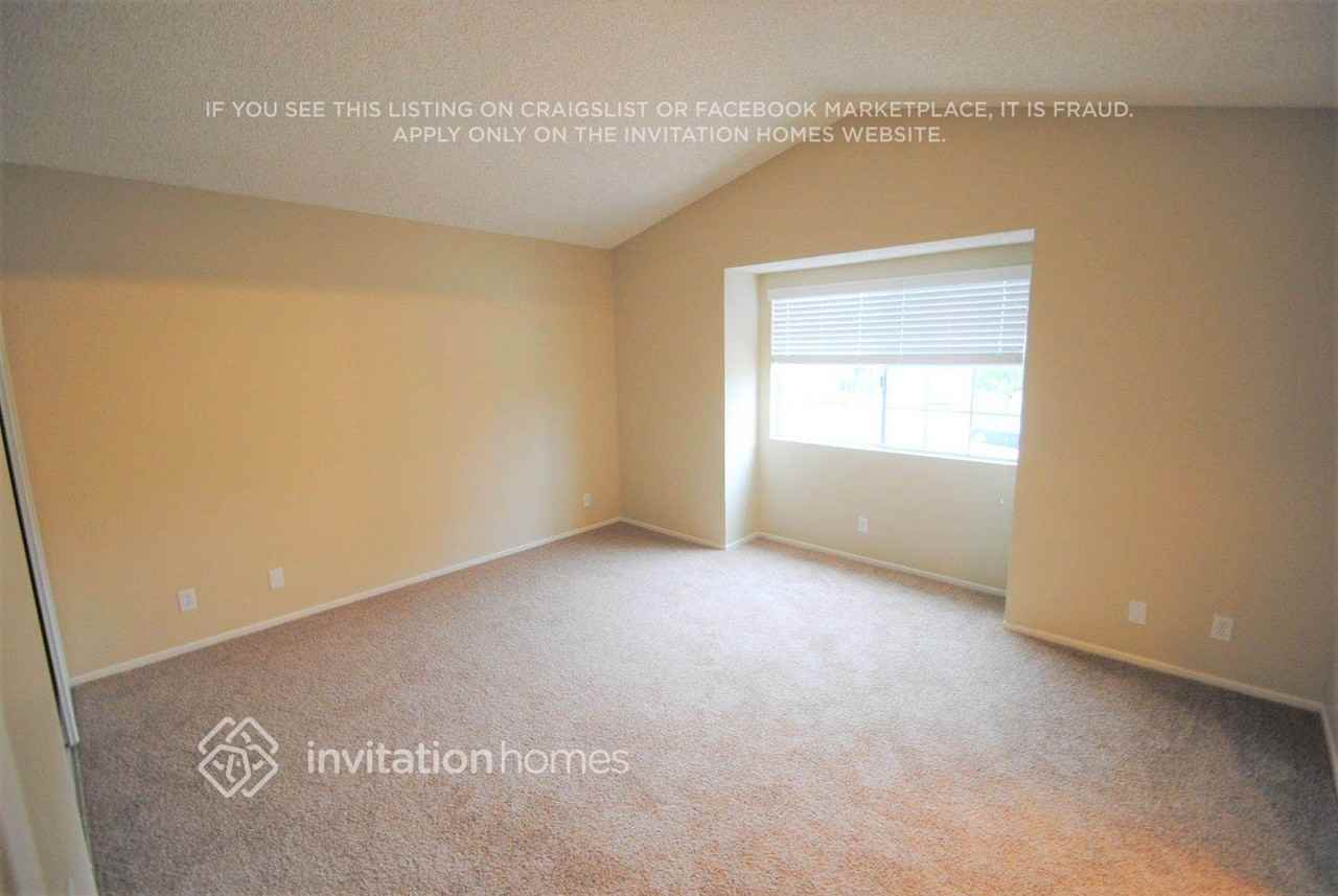11903 Albion Way - Photo 4 of 11