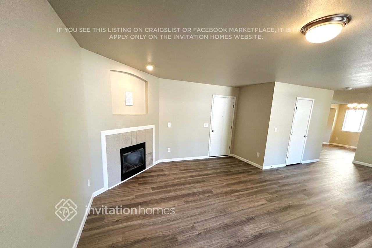 15911 67th Avenue Ct E - Photo 3 of 11