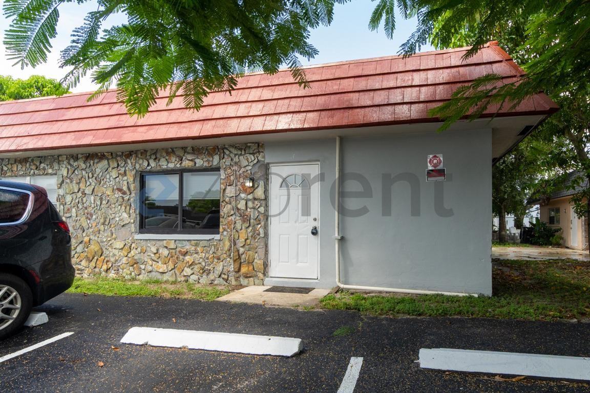 7635 Sw 10th St #A - Photo 6 of 29