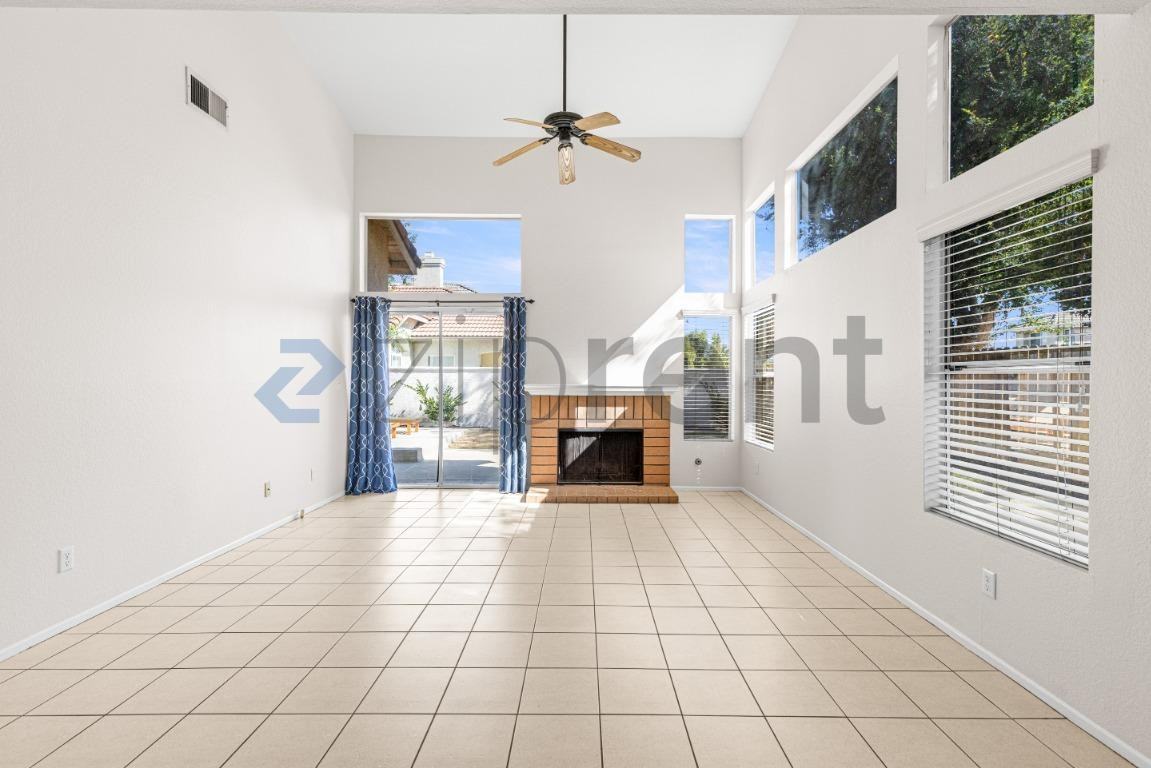 28220 Inspiration Lake Dr - Photo 7 of 32
