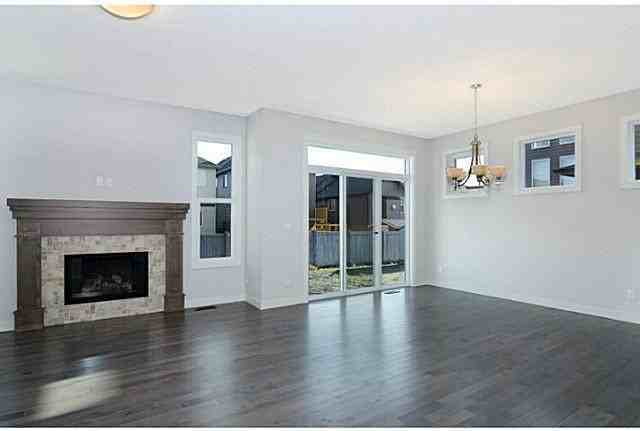 227 Ravenscroft Green Se - Photo 3 of 18