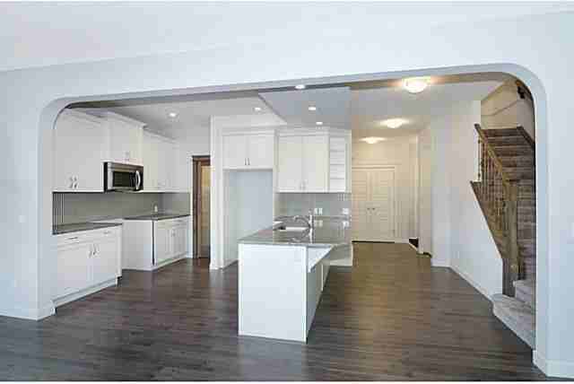 227 Ravenscroft Green Se - Photo 6 of 18