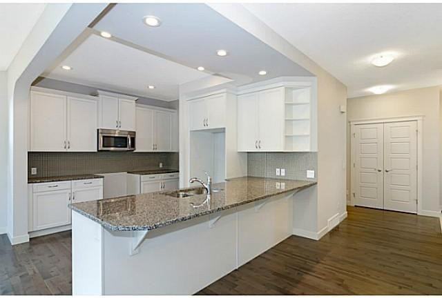 227 Ravenscroft Green Se - Photo 7 of 18
