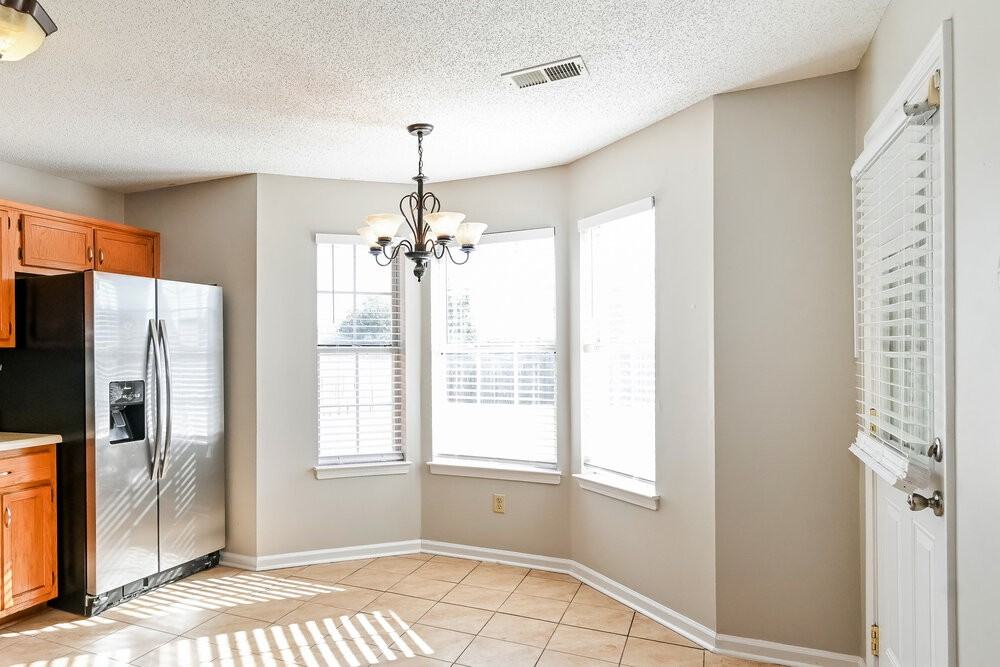 4185 Shadow Oaks Dr - Photo 5 of 16
