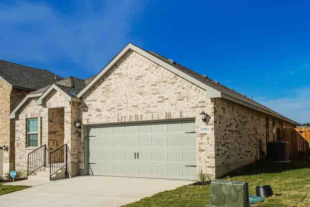 12911 Azan Hts - Photo 3 of 16